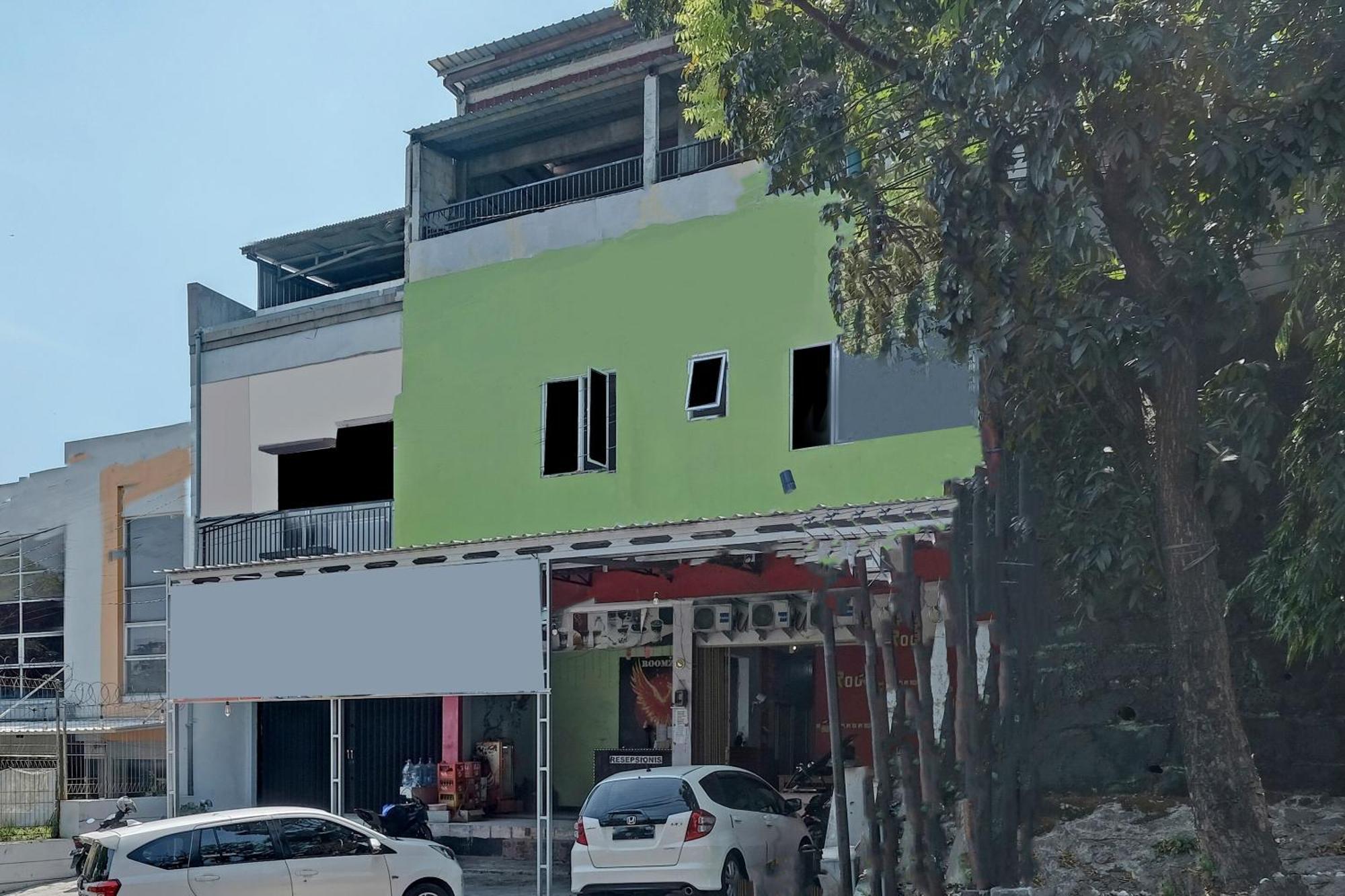 Oyo Life 92877 Hotel Rainbow 7296 Semarang Dış mekan fotoğraf