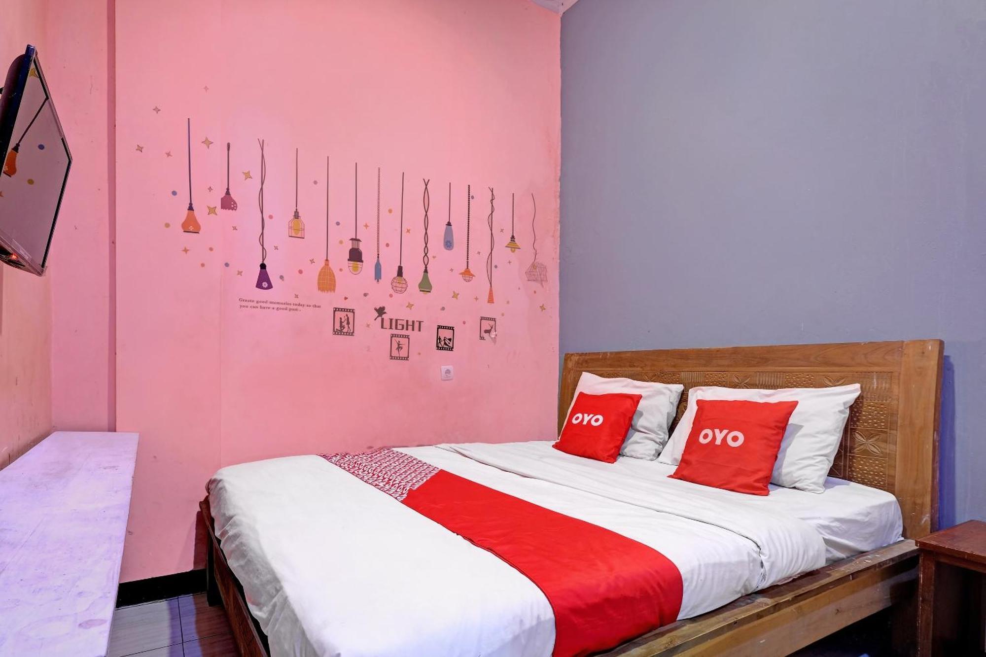 Oyo Life 92877 Hotel Rainbow 7296 Semarang Dış mekan fotoğraf