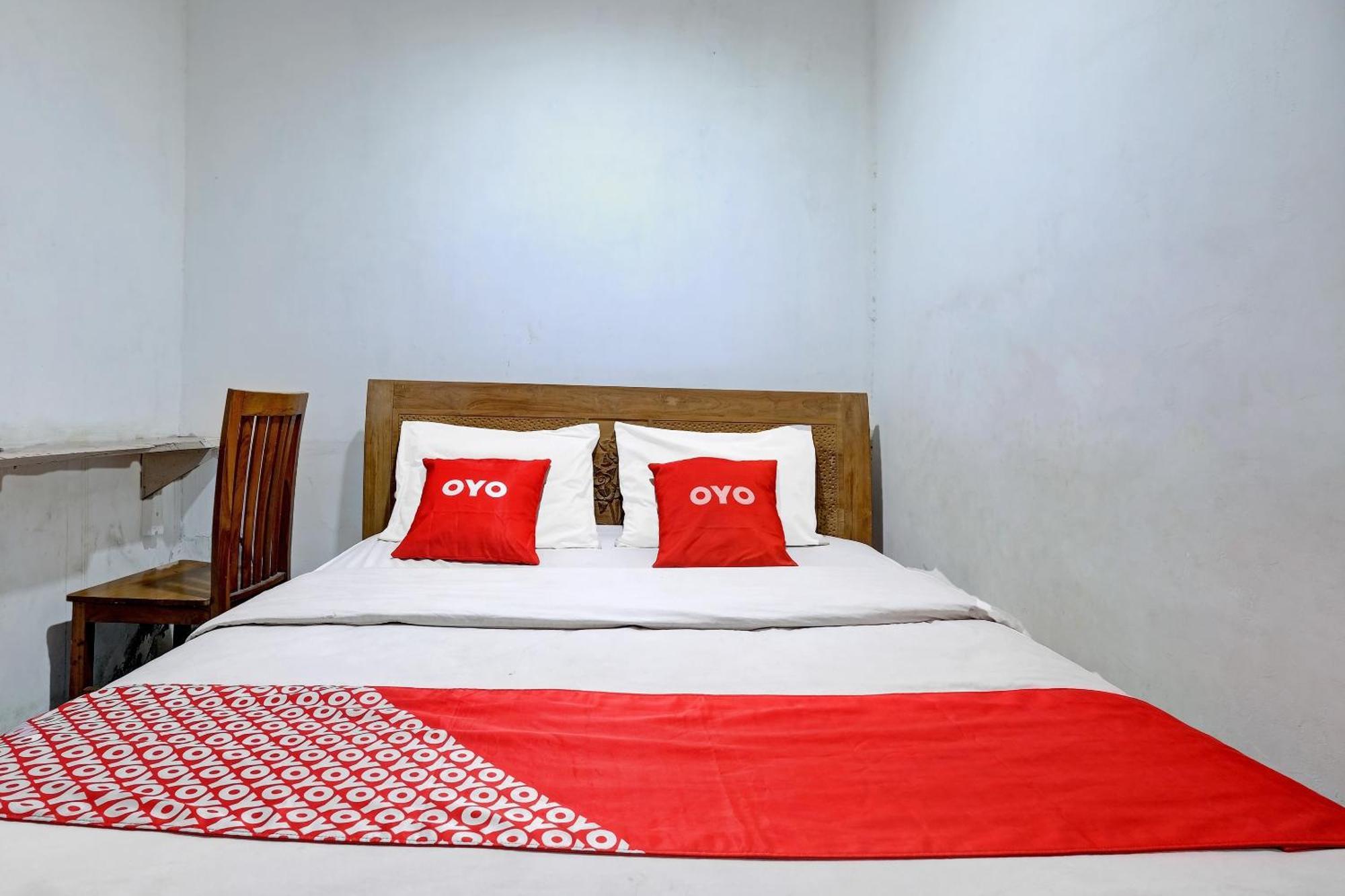 Oyo Life 92877 Hotel Rainbow 7296 Semarang Dış mekan fotoğraf